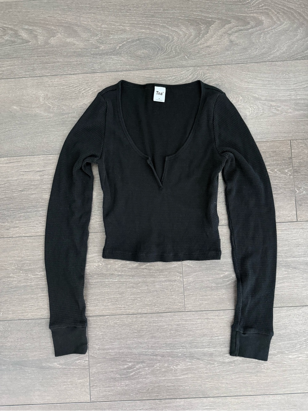 Tna Black Ribbed Long-Sleeve Scoop Neck Top crop cropped aritzia Babaton Wilfred